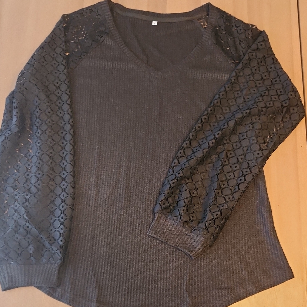 Elegant Black Lace Sleeve Blouse